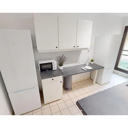 Lovely 5-bed Flat With Easy Access To Centre 公寓 勒瓦卢瓦-佩雷
