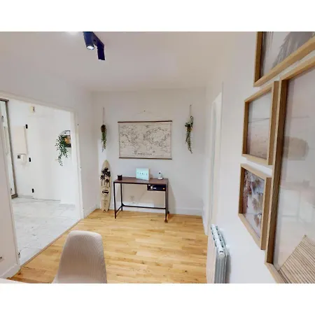 Lovely 5-bed Flat With Easy Access To Centre *