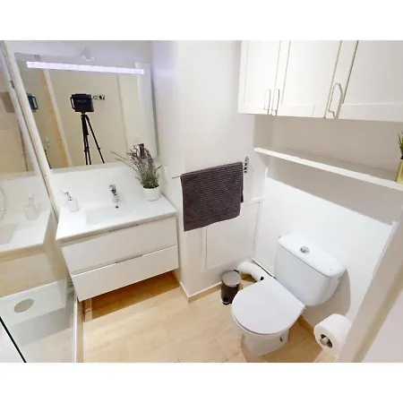 Lovely 5-bed Flat With Easy Access To Centre 公寓 勒瓦卢瓦-佩雷