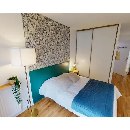 Lovely 5-bed Flat With Easy Access To Centre 勒瓦卢瓦-佩雷